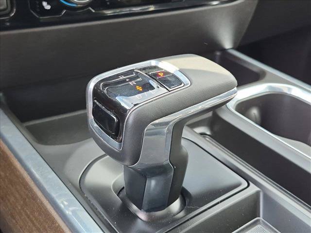 Used 2024 Chevrolet Silverado 1500 High Country w/ High Country Premium Package AWD/4WD image 11
