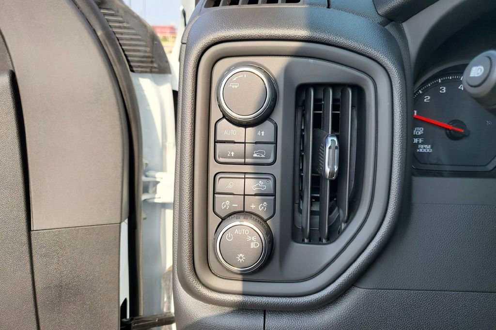 Used 2026 Chevrolet Silverado 1500 W/T w/ WT Safety Package AWD/4WD image 6