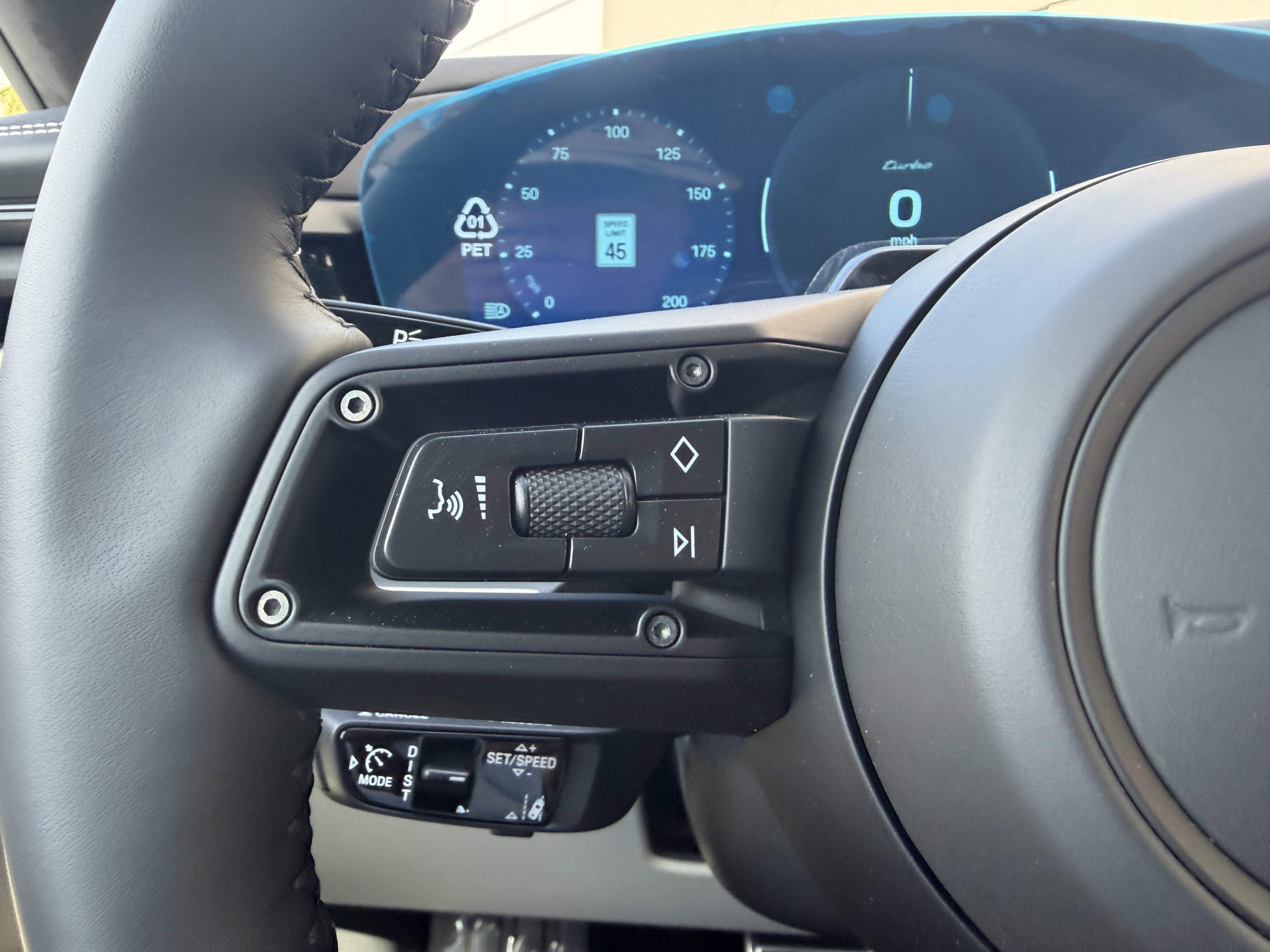 New 2026 Porsche Macan Turbo Electric image 36