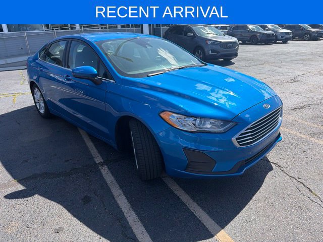 Used 2020 Ford Fusion SE FWD image 2