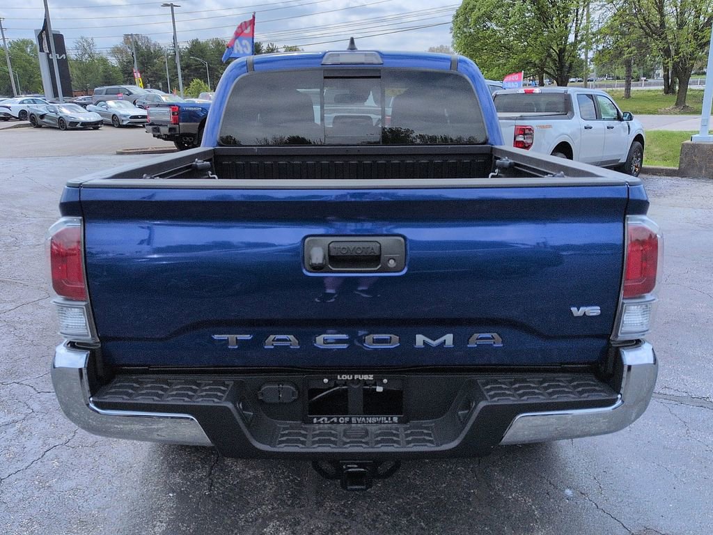 Used 2022 Toyota Tacoma TRD Off-Road AWD/4WD image 6