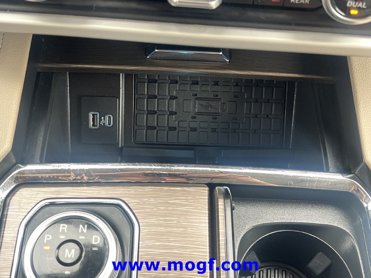 Used 2024 Ford Expedition Limited RWD image 11