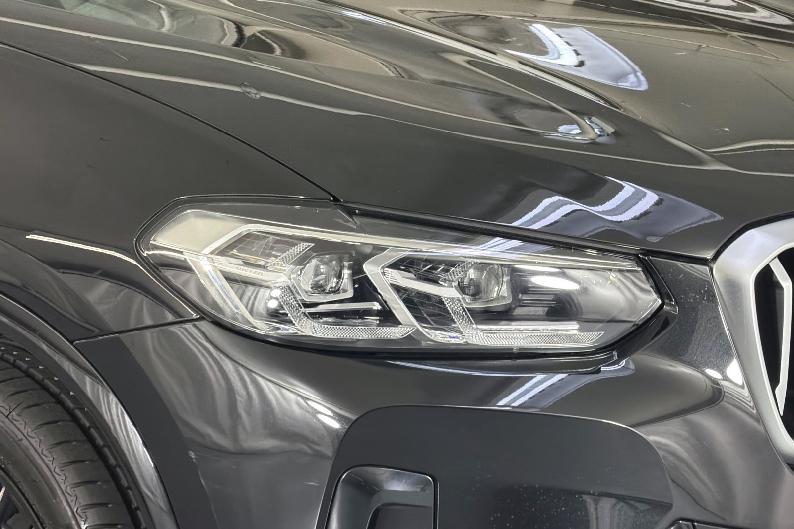 Used 2024 BMW X3 xDrive30i w/ M Sport Package AWD/4WD image 11