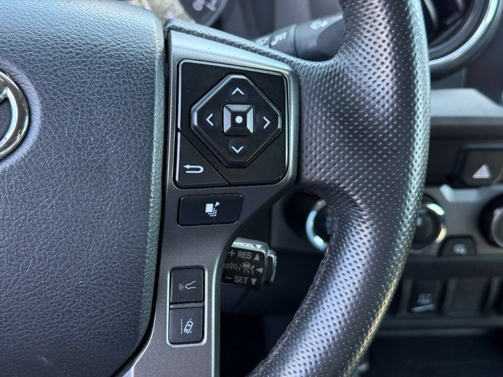 Used 2023 Toyota Tacoma TRD Off-Road AWD/4WD image 33