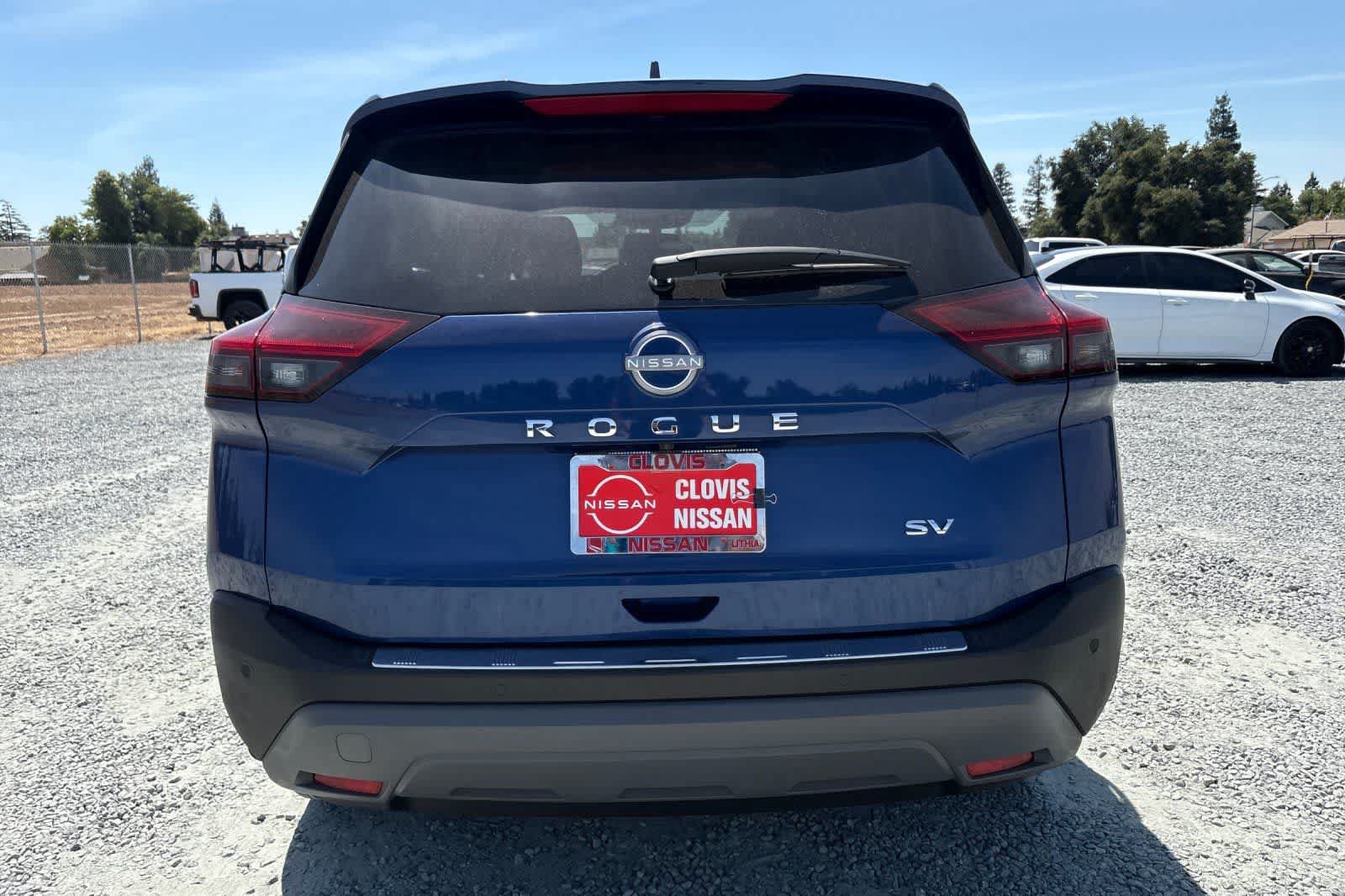Used 2023 Nissan Rogue SV FWD image 8