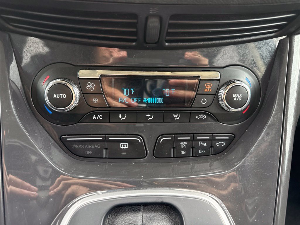 Used 2014 Ford Escape Titanium w/ Equipment Group 401A AWD/4WD image 14