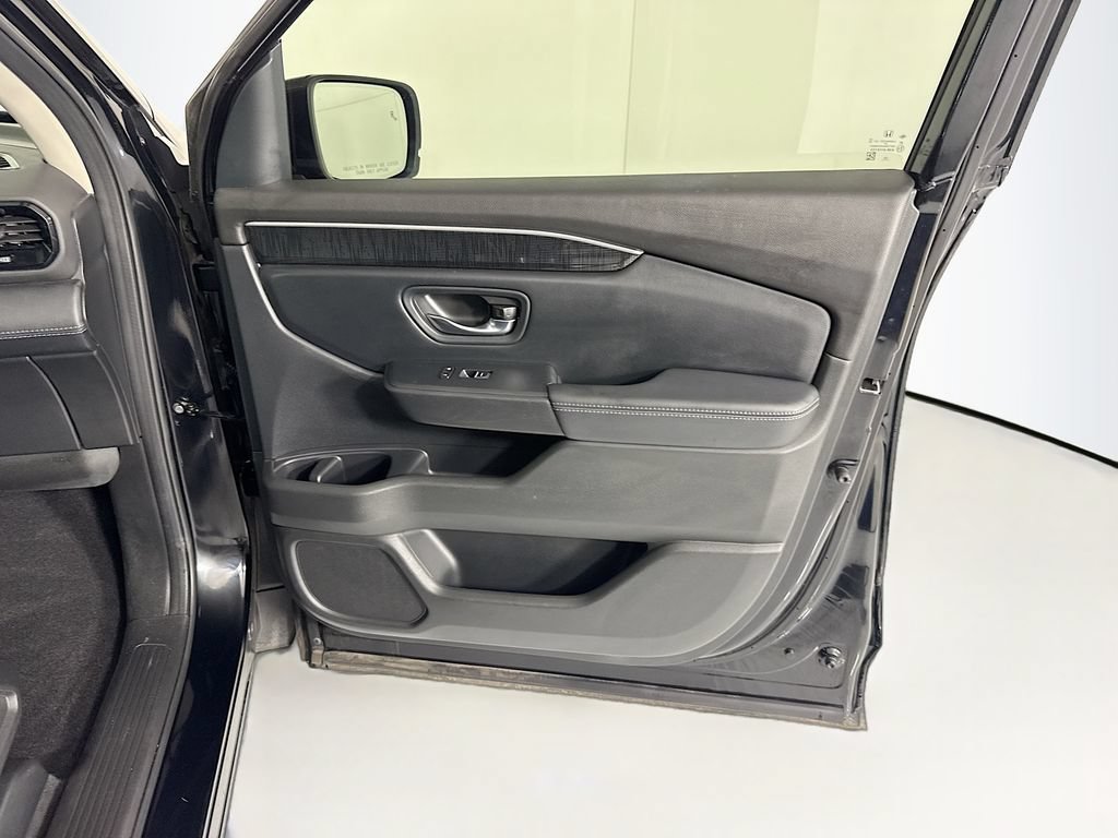 Used 2023 Honda Pilot Elite image 25