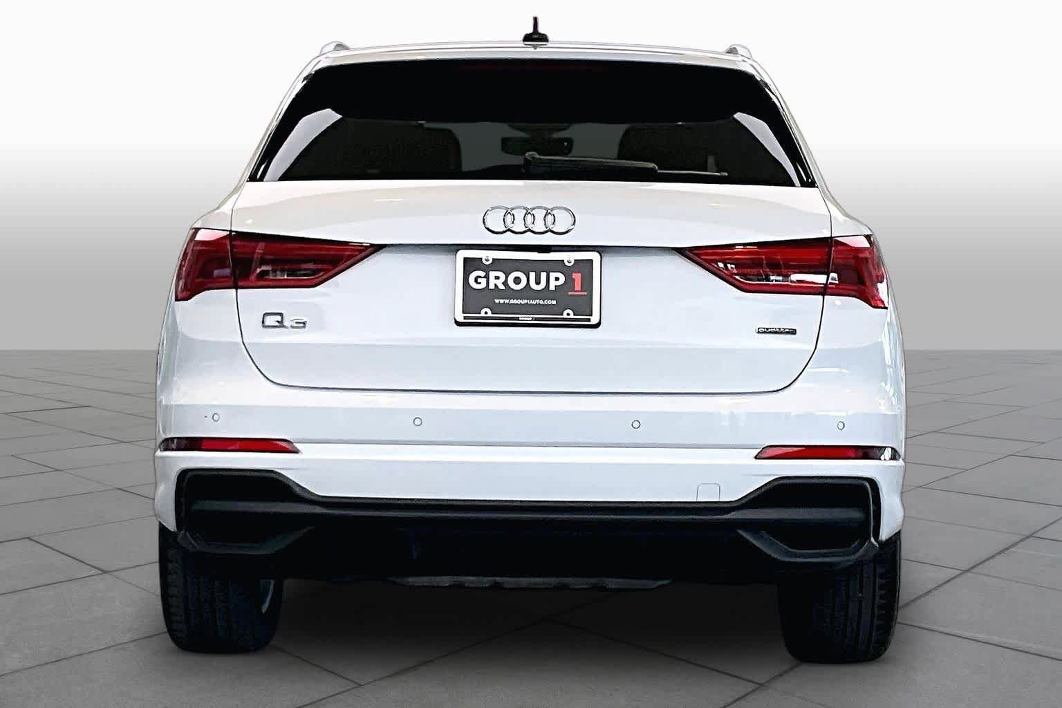Used 2024 Audi Q3 2.0T Premium w/ Convenience Package AWD/4WD image 5