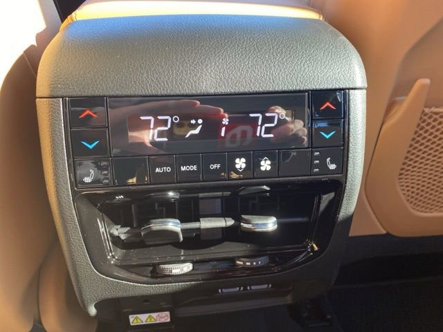 New 2025 Jeep Grand Cherokee L Summit image 39