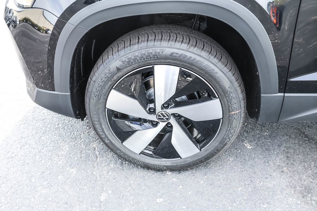 New 2025 Volkswagen Taos S image 18