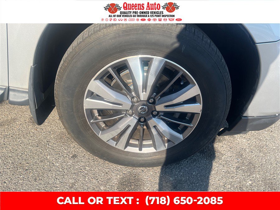 Used 2019 Nissan Pathfinder S AWD/4WD image 31