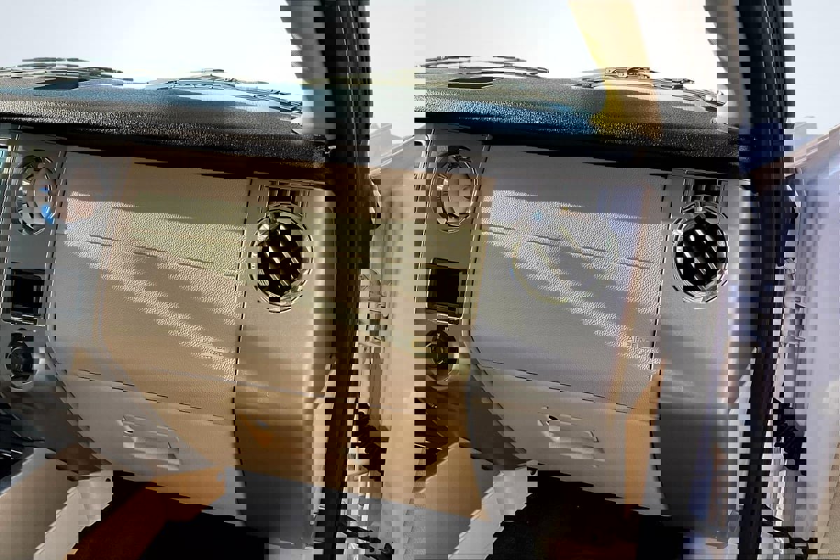 Used 2017 Ford Expedition XLT w/ Equipment Group 202A image 17