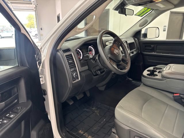 Used 2018 RAM 1500 Express AWD/4WD image 16