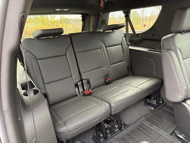 New 2026 Chevrolet Suburban LT image 28