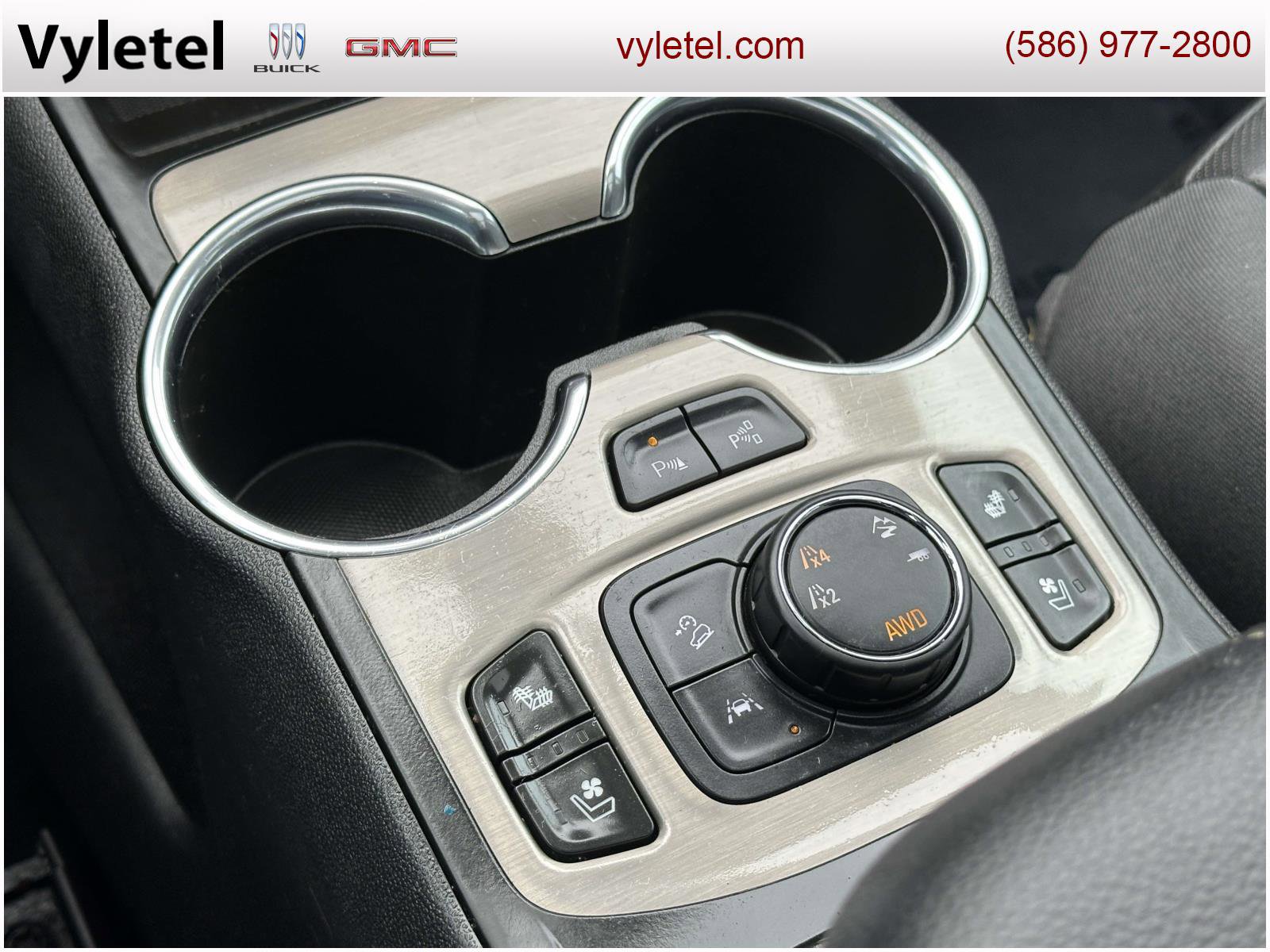 Used 2018 GMC Terrain Denali w/ Advanced Safety Package image 30