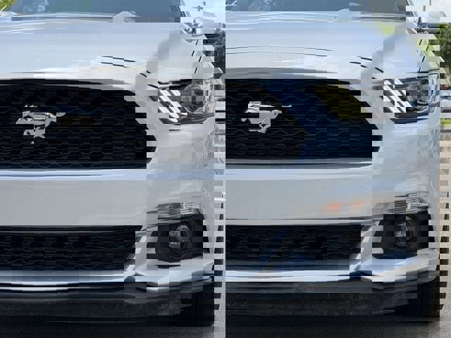 Used 2016 Ford Mustang Premium RWD image 8