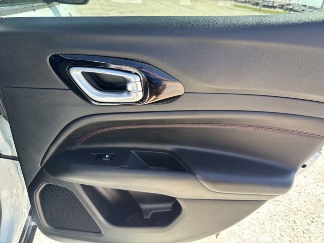 Used 2025 Jeep Compass Trailhawk AWD/4WD image 23