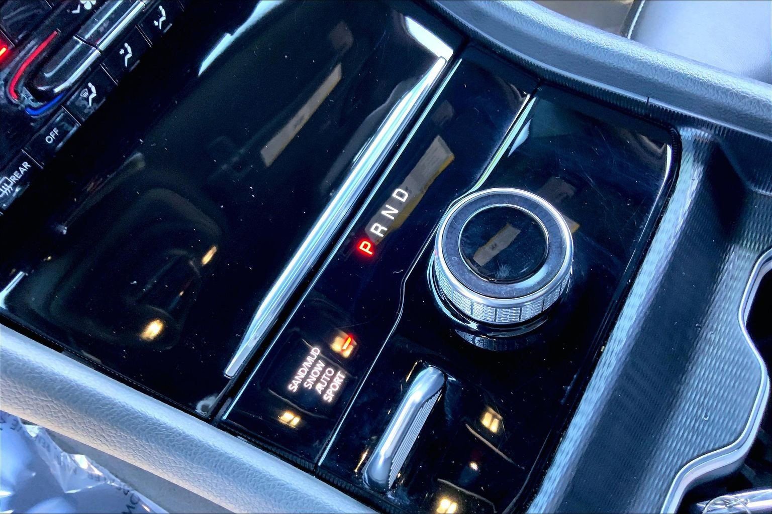 Certified 2025 Jeep Grand Cherokee Limited w/ Black Appearance Package AWD/4WD image 16