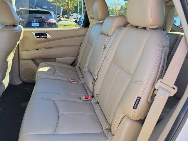 Used 2020 Nissan Pathfinder SL image 12