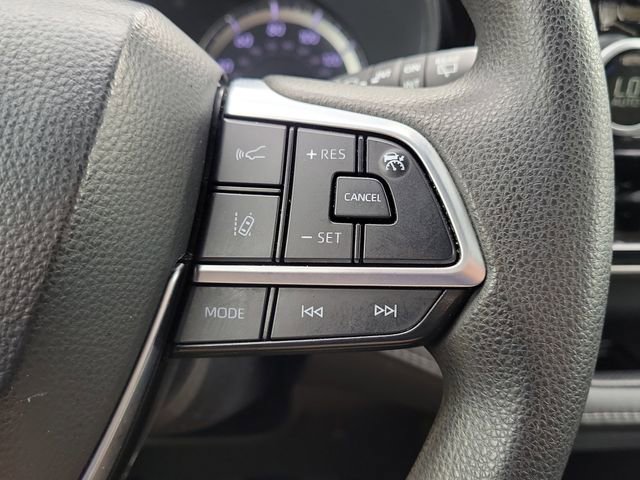 Used 2021 Toyota Highlander L FWD image 22
