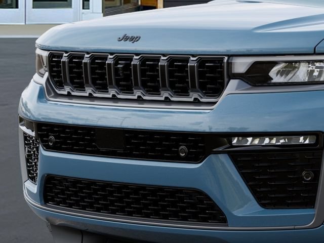 New 2026 Jeep Grand Cherokee Summit w/ Obsidian Package AWD/4WD image 11