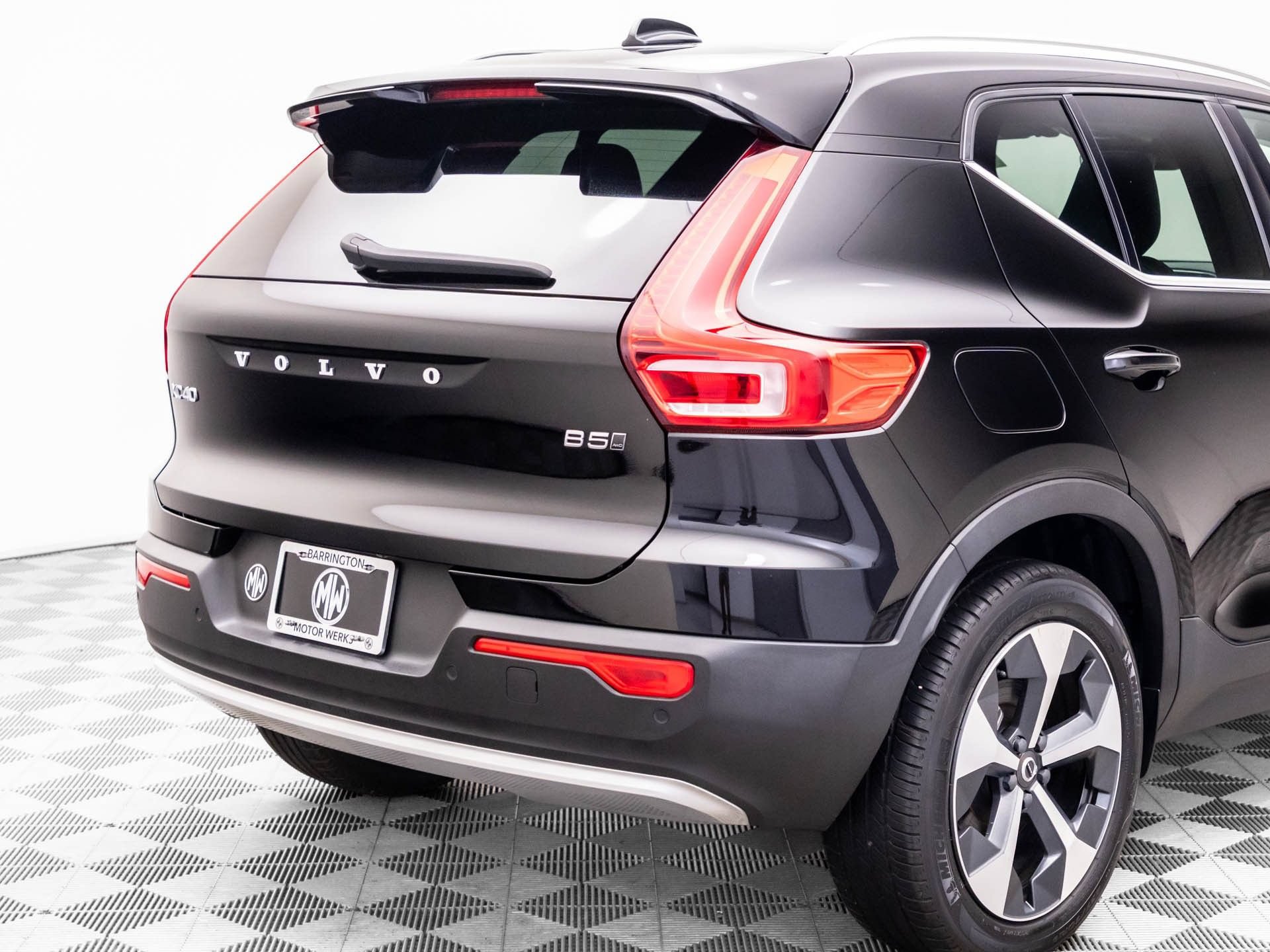 Used 2023 Volvo XC40 B5 Plus w/ Protection Package Premier AWD/4WD image 34