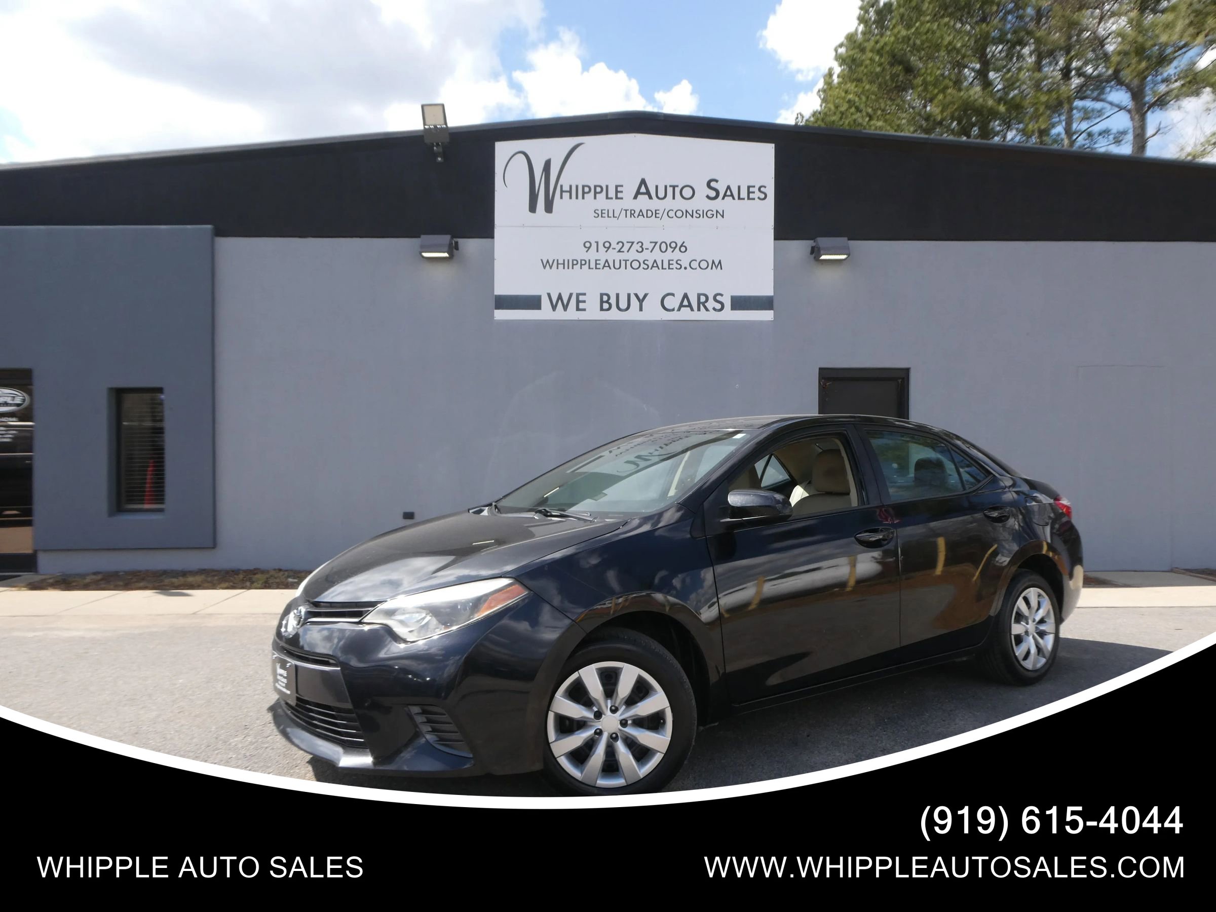 Used 2015 Toyota Corolla LE FWD image 1