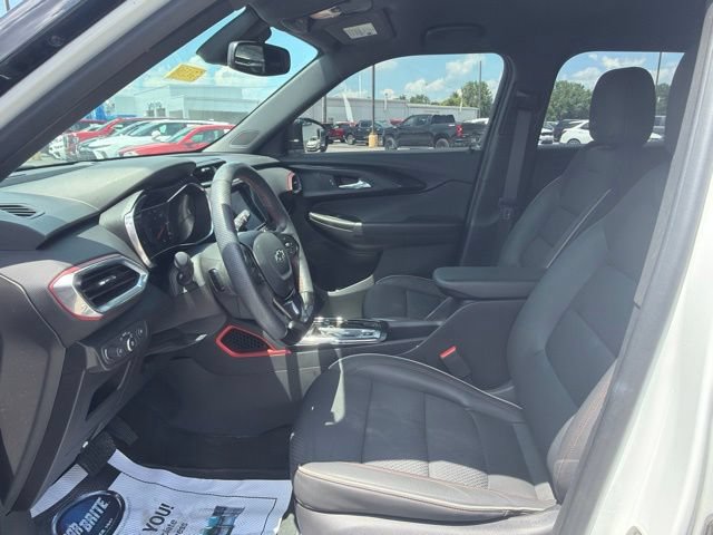 Used 2023 Chevrolet TrailBlazer RS w/ Convenience Package FWD image 11