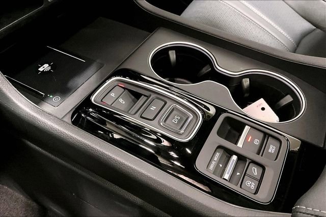 Used 2025 Honda Pilot Elite image 11