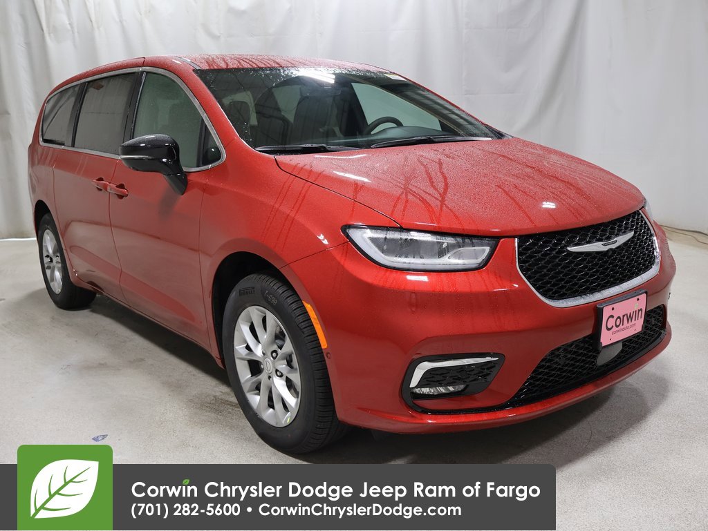 New 2026 Chrysler Pacifica Select