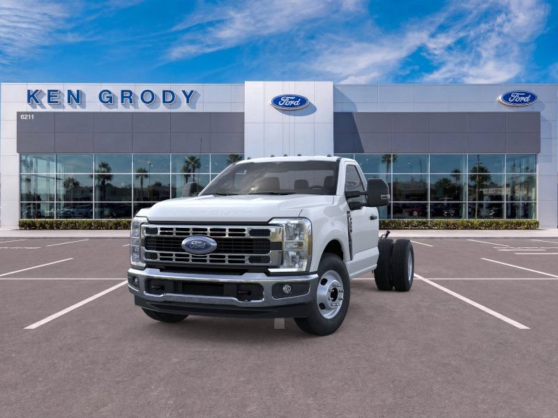 New 2026 Ford F350 XL w/ XL Chrome Package RWD image 2