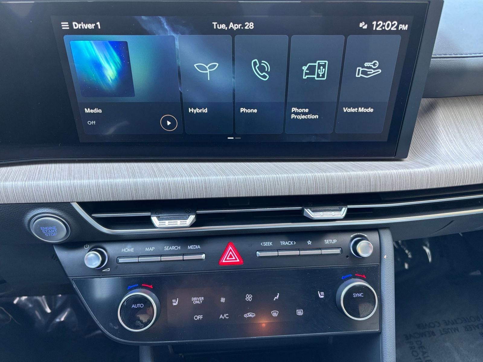 Used 2025 Hyundai Sonata SEL FWD image 17