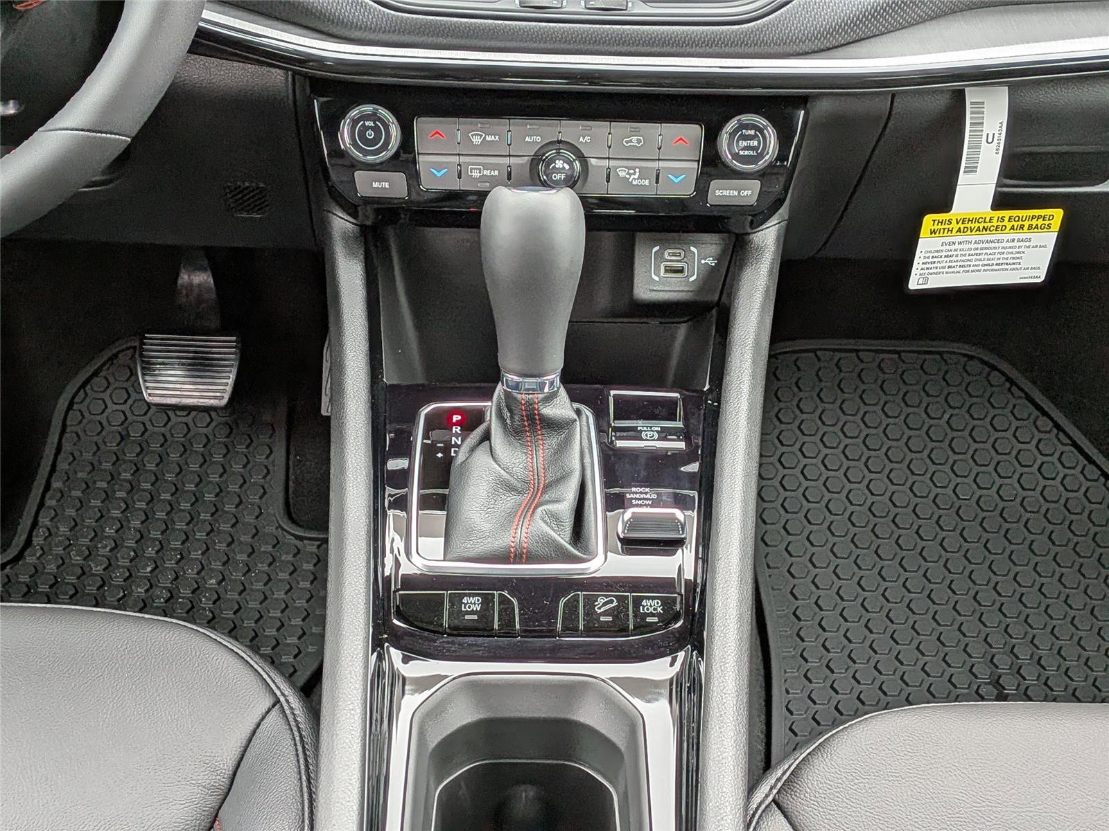 New 2026 Jeep Compass Trailhawk image 20