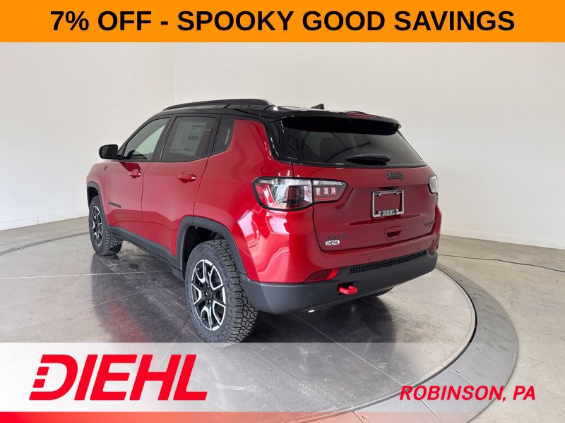 New 2026 Jeep Compass Trailhawk w/ Sun, Sound & Navigation Group AWD/4WD image 5