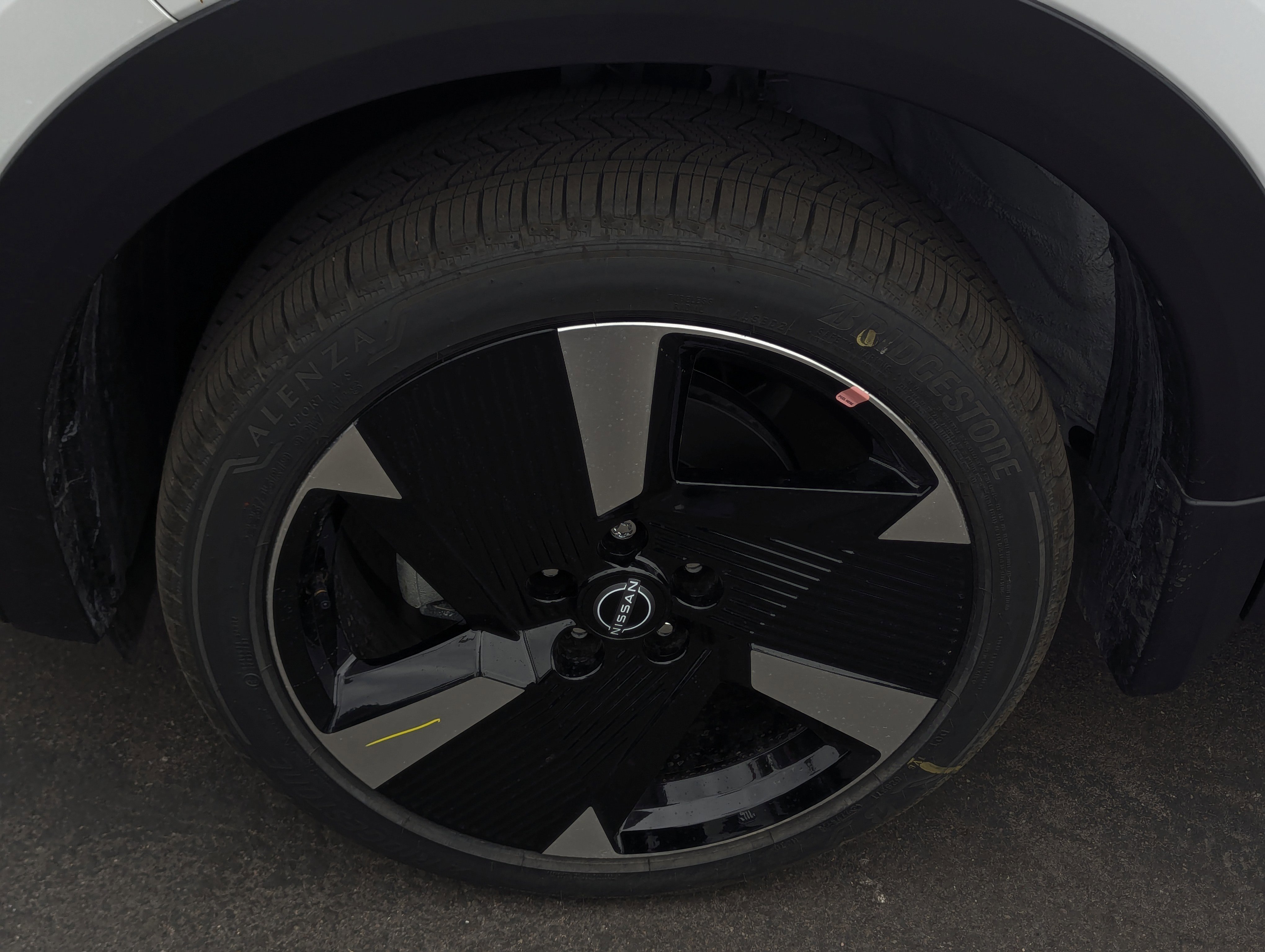 New 2026 Nissan Kicks SR image 8