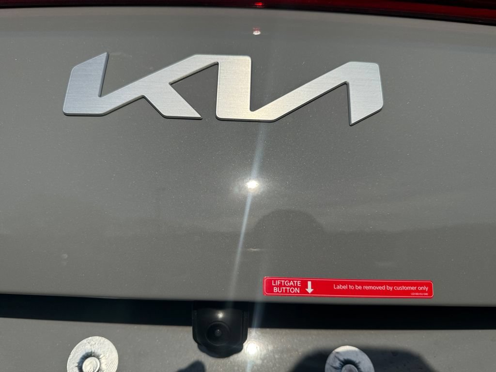 New 2026 Kia Carnival SX FWD image 17