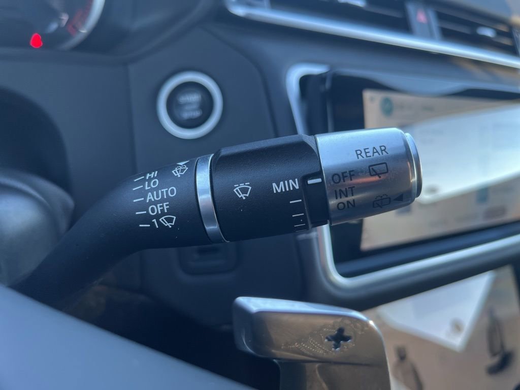 Used 2023 Land Rover Range Rover Velar R-Dynamic S image 65