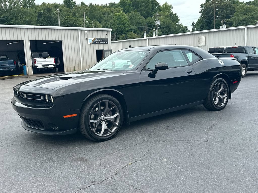 Used 2019 Dodge Challenger SXT w/ Plus Package RWD image 2