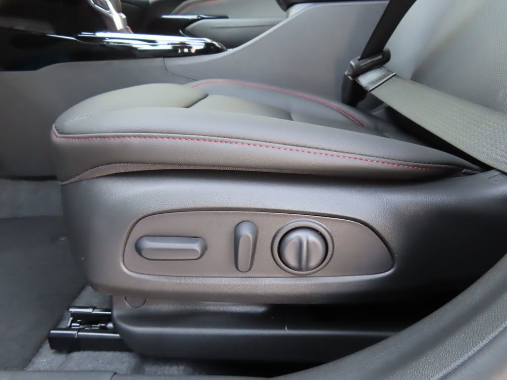 New 2026 Chevrolet Trax RS w/ Sunroof Package image 9