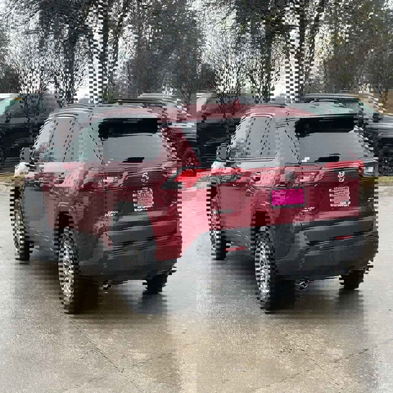 Used 2023 Toyota RAV4 XLE image 4