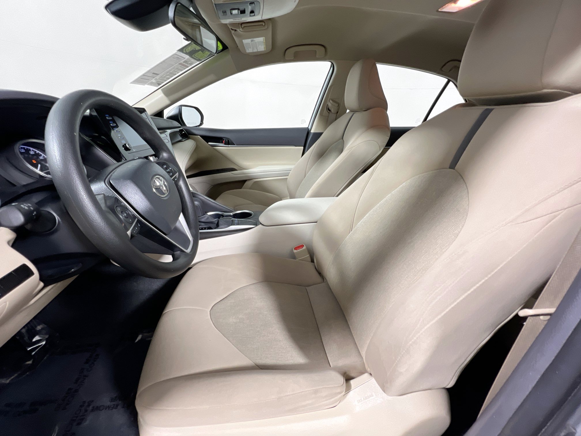 Used 2024 Toyota Camry LE FWD image 15
