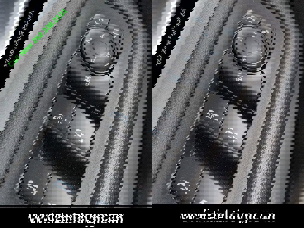 Used 2023 GMC Terrain SLT image 26