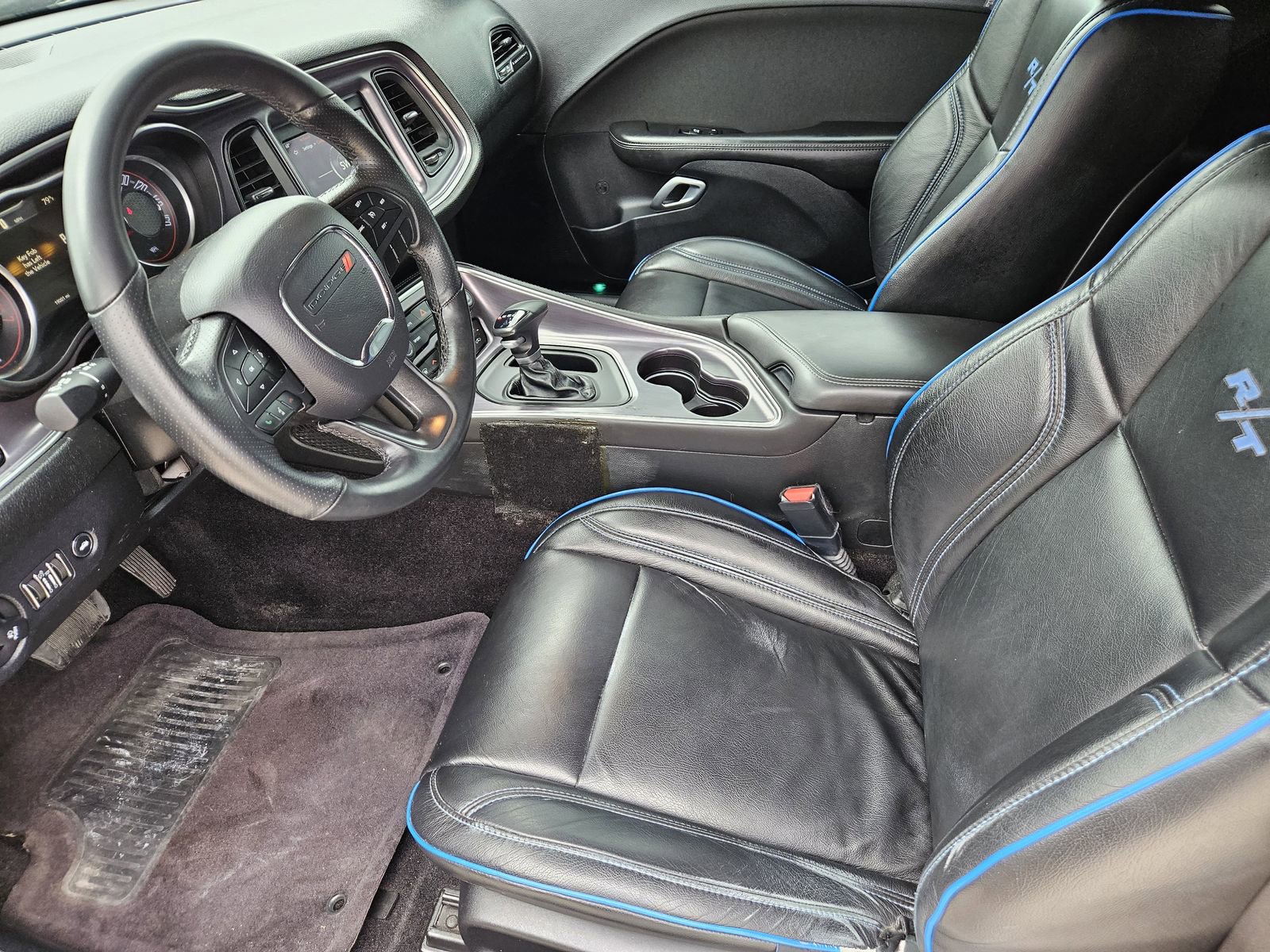 Used 2018 Dodge Challenger R/T RWD image 16