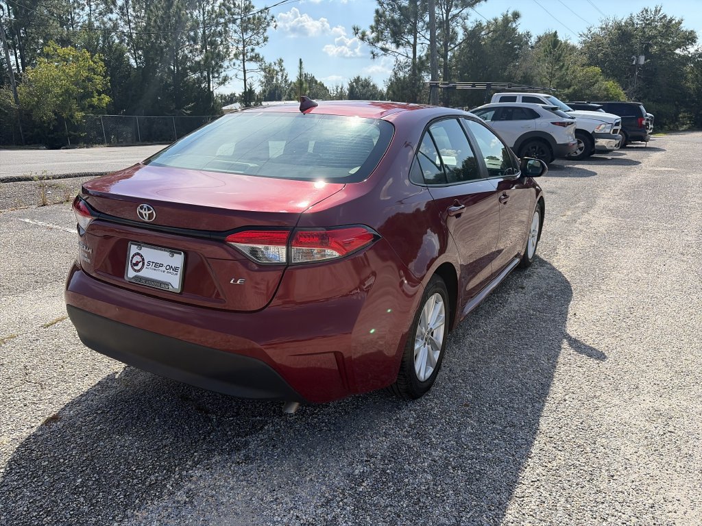 Used 2023 Toyota Corolla LE w/ LE Premium Package FWD image 6