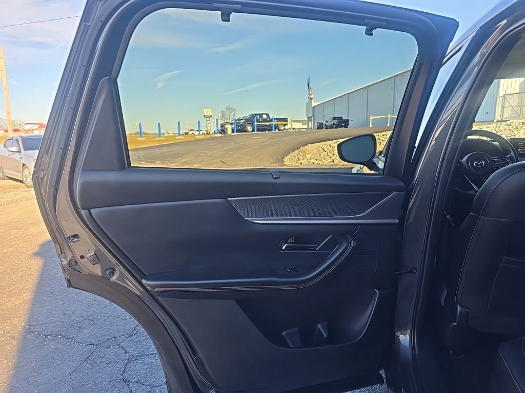 Used 2024 MAZDA CX-90 3.3 Turbo w/ Premium Package image 16