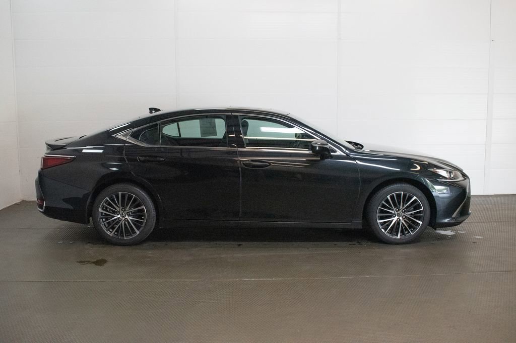 Used 2022 Lexus ES 250 w/ Premium Package AWD/4WD image 3