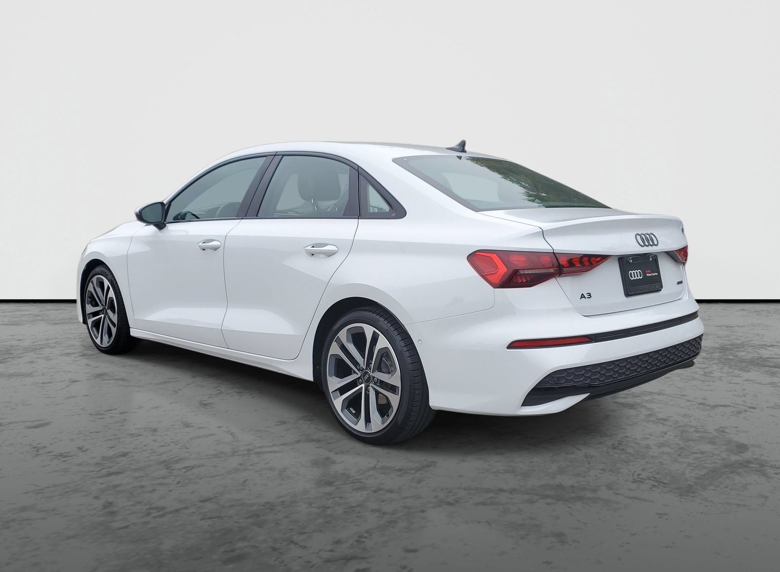 Used 2025 Audi A3 2.0T Premium Plus w/ Premium Plus Package AWD/4WD image 3