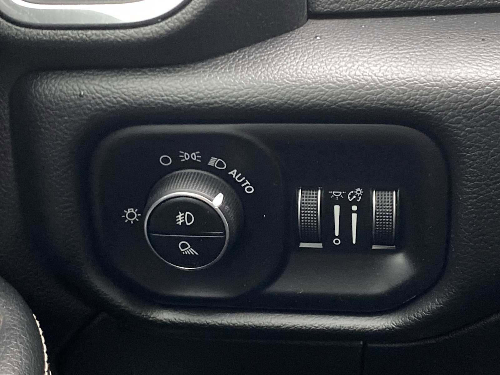 Certified 2019 RAM 2500 Laramie image 34