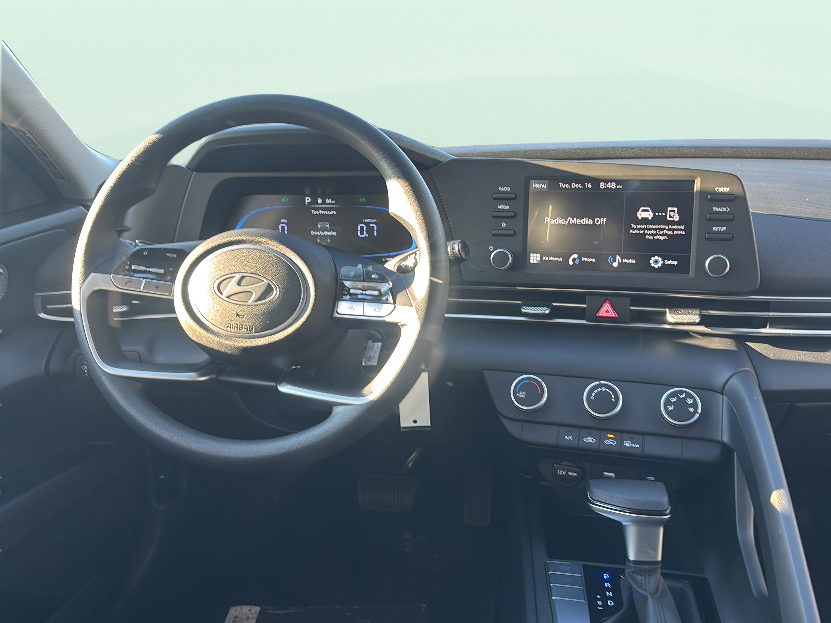 Certified 2026 Hyundai Elantra SE FWD image 10