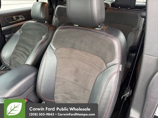 Used 2018 Ford Explorer XLT w/ Equipment Group 202A image 24
